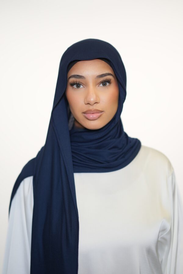 Kimava Jersey Stoff – Klassisches Navy Blau für vielseitige Outfits