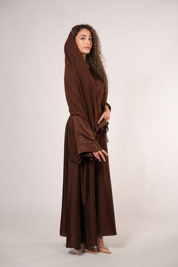 Kimava Satin Abaya – Edles Brown Sugar für luxuriösen Stil - Image 2