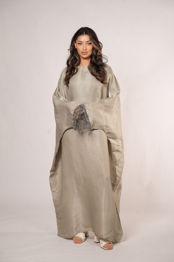 Kimava Farasha Abaya – Sanftes Pistachio für zeitlose Eleganz - Image 3